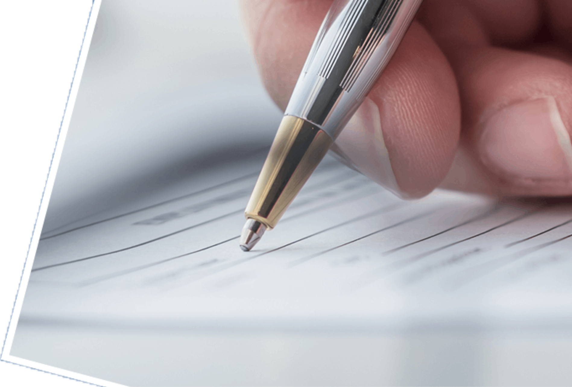 bolígrafo rellenando un formulario